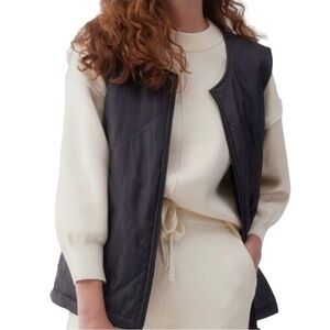 Socialite | Mae Black Packable Quilted Puffer Vest